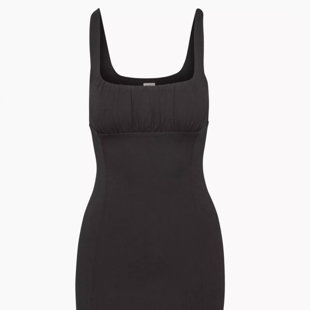 Wilfred Free Aritzia Women's Black Mini Dress Sz M